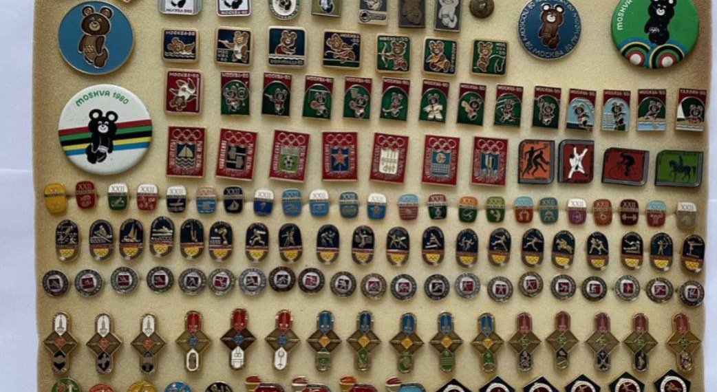Новосибирец продает коллекцию спортивных значков за 1 млн рублей