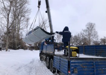 Нелегальные забор и шлагбаум снесли в Новосибирске