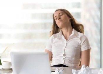 Врач рассказала, на какие заболевания указывает хроническая усталость