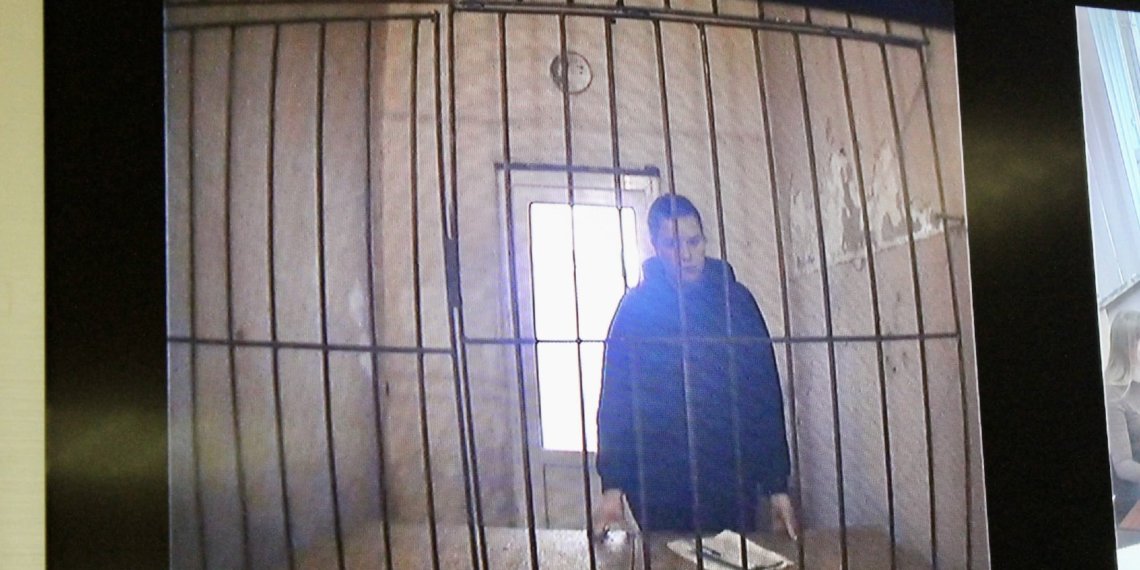 Новосибирский суд оставил в колонии горе-мать, выбросившую младенца в мусорный бак