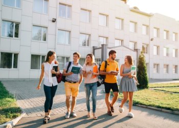 Новосибирские вузы готовятся к переходу на новую систему образования в 2026 году