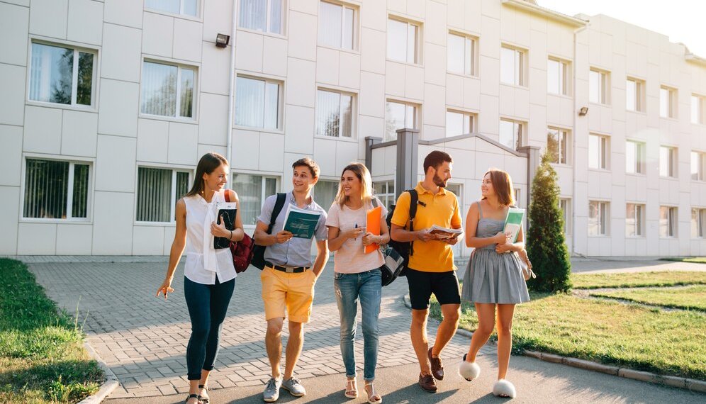 Новосибирские вузы готовятся к переходу на новую систему образования в 2026 году