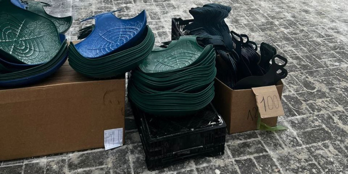 Две машины с товарами нелегальных торговцев изъяли в Новосибирске