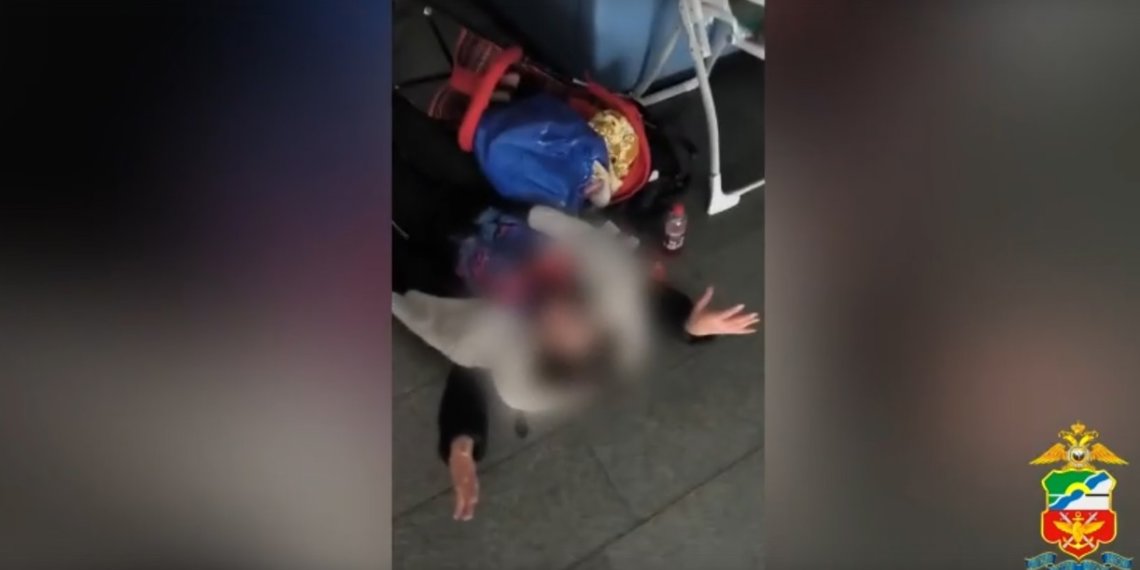 Мать бросила 1,5-годовалую дочь на вокзале Новосибирска ради покупки алкоголя