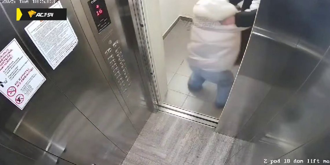 Мужчина нападает на молодых девушек в Новосибирске