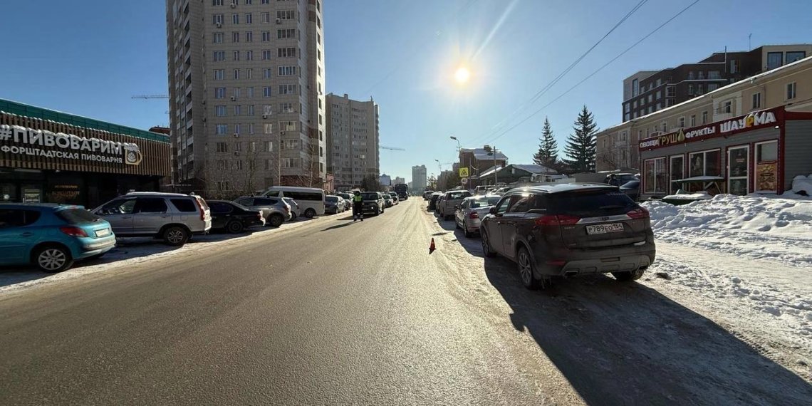 Неизвестный сбил 8-летнего в Центральном районе Новосибирска