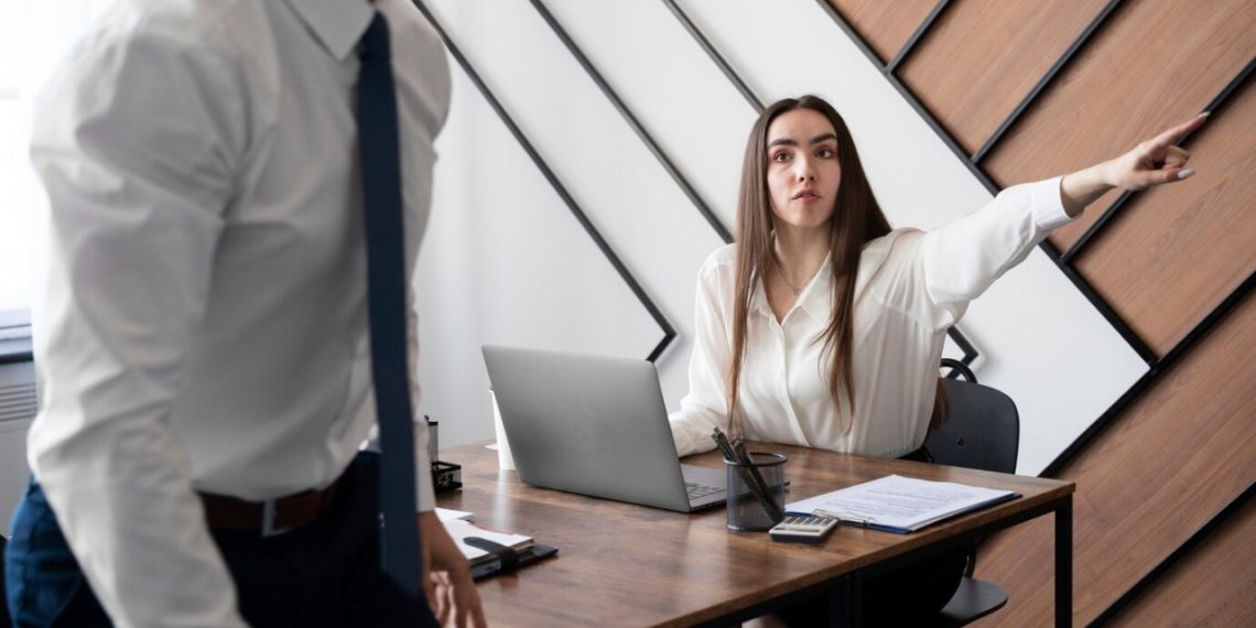 Новосибирцы объяснили, зачем матерятся на коллег