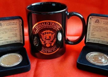 Новосибирец продает подарок от президента США за 200 тысяч