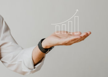 В России объемы промпроизводства в 2024 году выросли на 4,6%