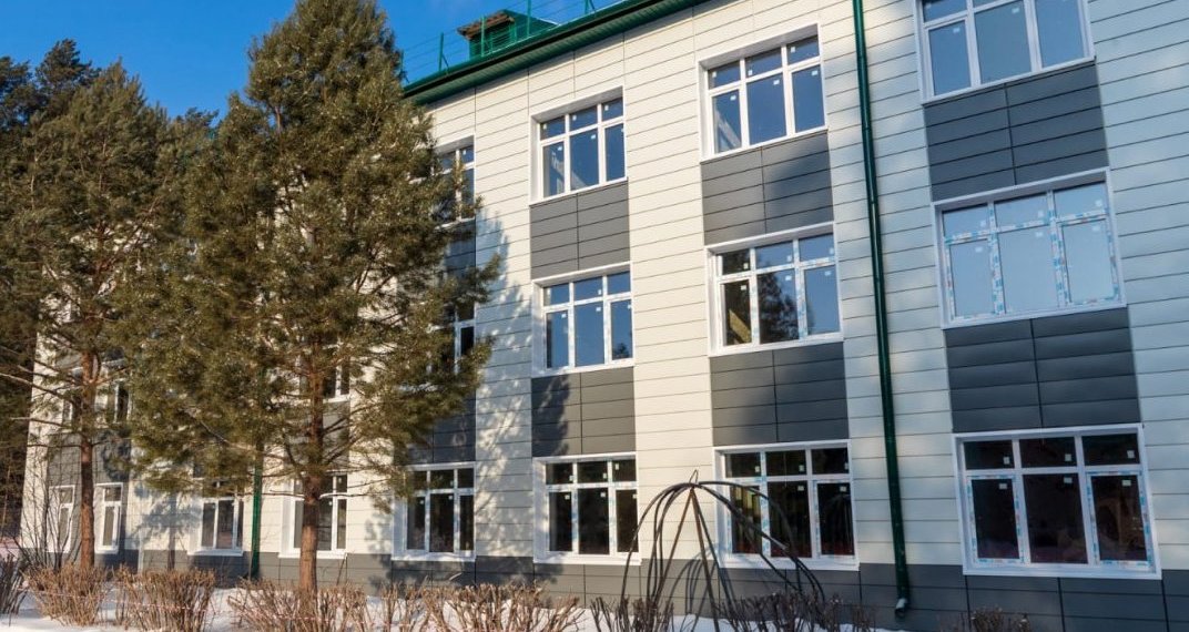Рабочие закончили второй этап ремонта ЦКБ в новосибирском Академгородке