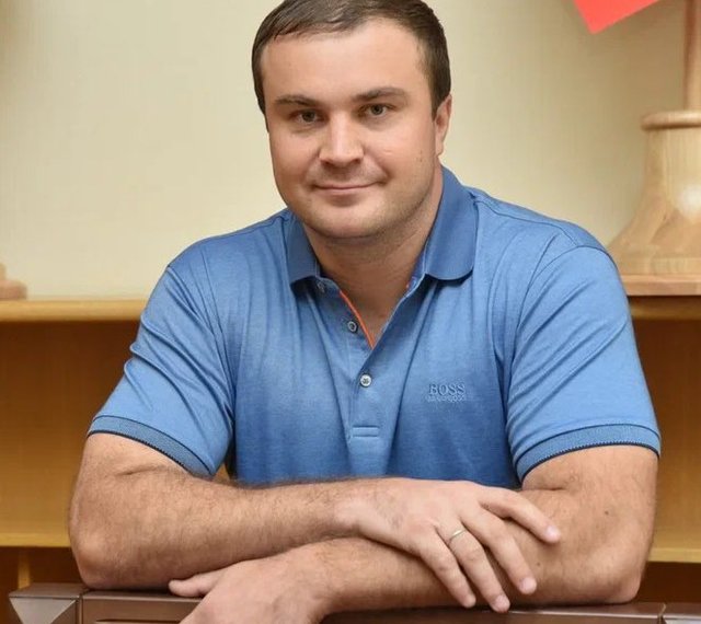 СБУ заочно предъявила новые обвинения губернатору Омской области Хоценко