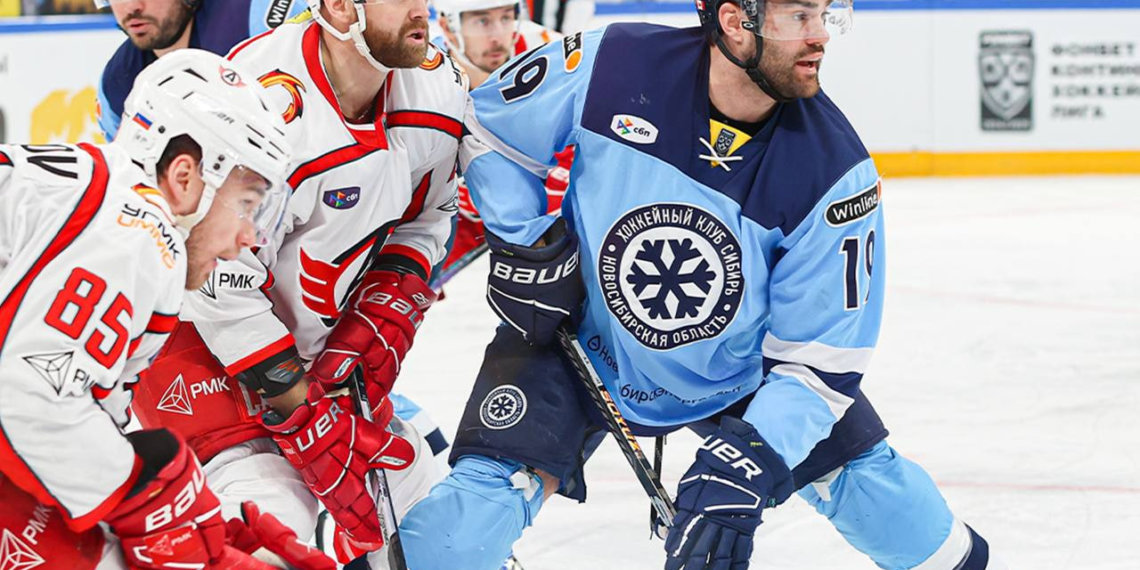 ХК «Сибирь» с разгромным «сухим» счетом проиграл «Автомобилисту»