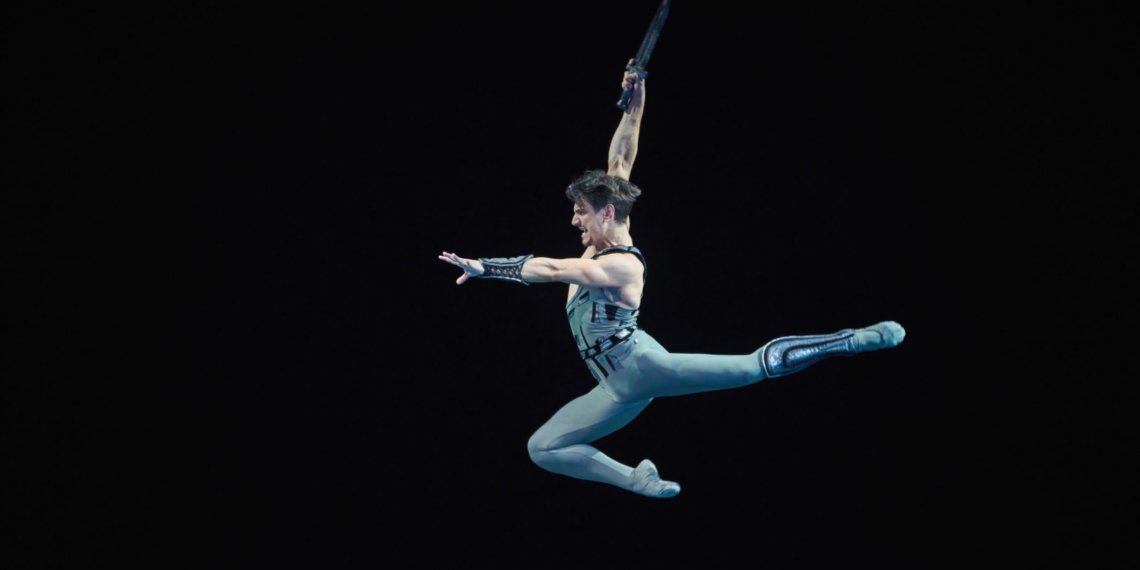 «Я не разделяю жизнь и балет»: премьер НОВАТа Николай Мальцев о карьере артиста