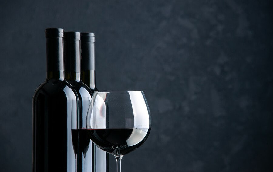 Грузия в два раза снизила поставки вина в Россию за первый месяц 2025 года