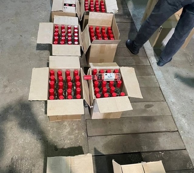 Торговцы контрафактным алкоголем в Новосибирской области получили условный срок