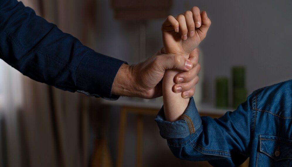 Новосибирца судят за убийство бывшей жены и угрозу убийством дочери