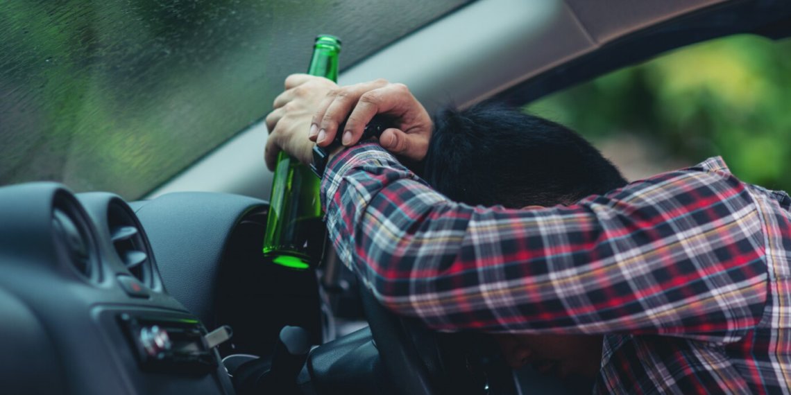 Пьяный водитель пытался откупиться от ДПС взяткой под Новосибирском