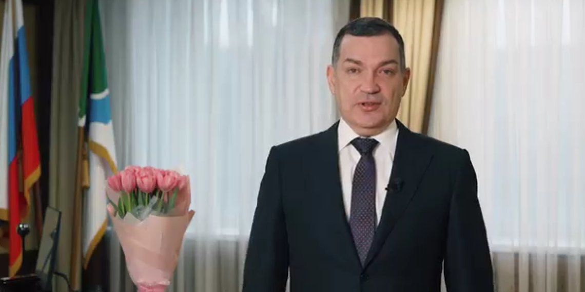 Максим Кудрявцев поздравил жительниц Новосибирска с 8 Марта