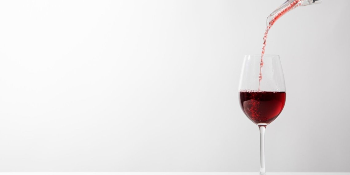 Россияне выпили полмиллиарда литров отечественного вина за год