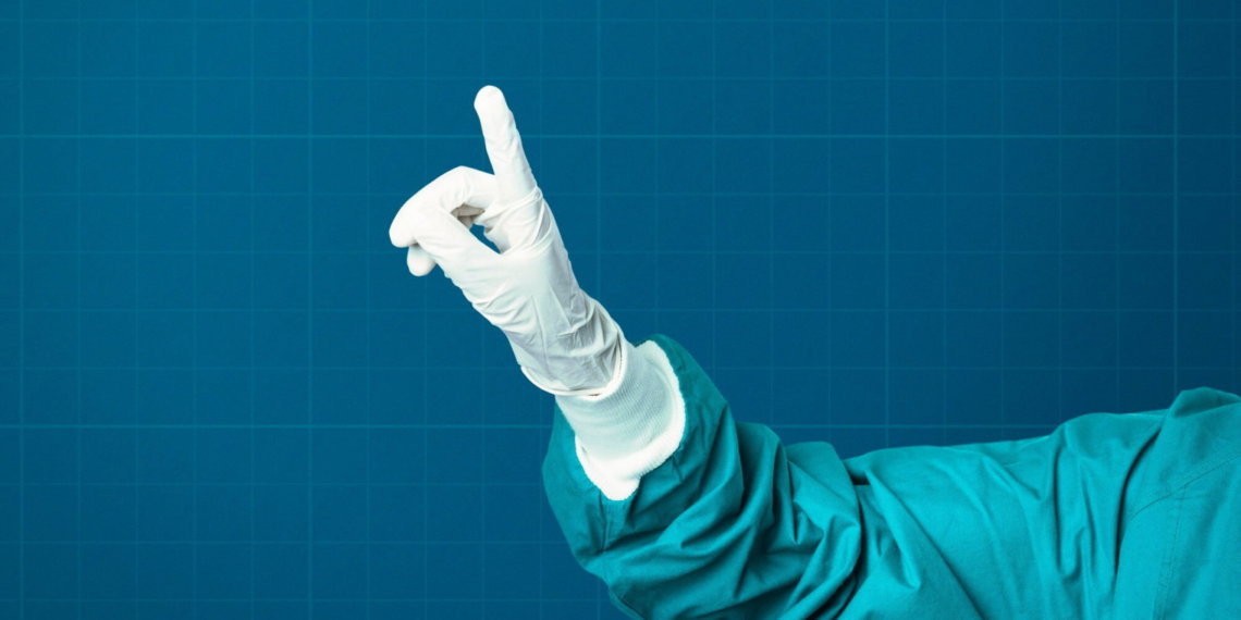 Студенты НГУ стали лучшими хирургами Сибири