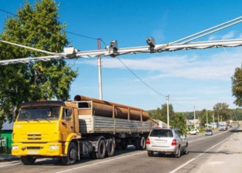 В Новосибирской области названы сроки ограничения движения для большегрузов