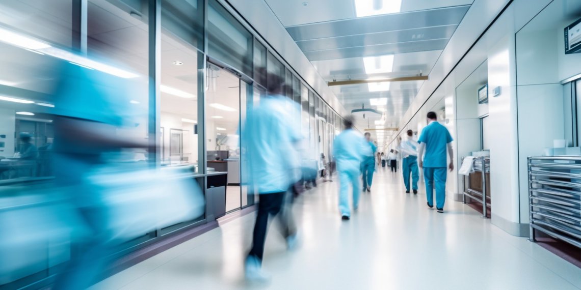 Китайский хирург удаленно прооперировал сердце новосибирцу с помощью роботизированной системы