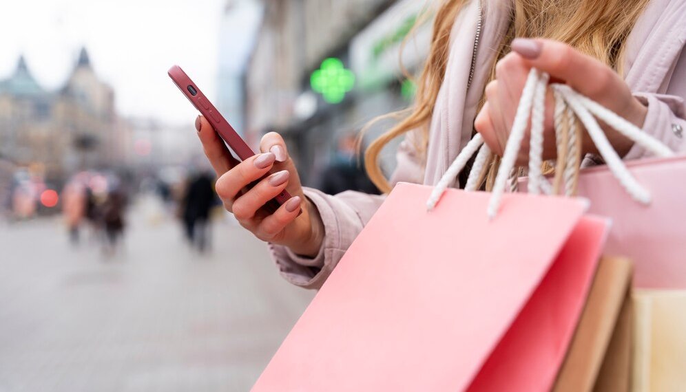 Россияне смогут рассчитываться за шопинг в Турции по QR-коду