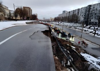 Режим повышенной готовности ввели в Новосибирске после обрушения подпорной стенки на Ипподромской