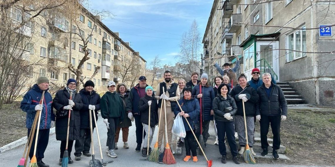 Свыше тысячи тонн мусора вывезли после субботника в Новосибирске
