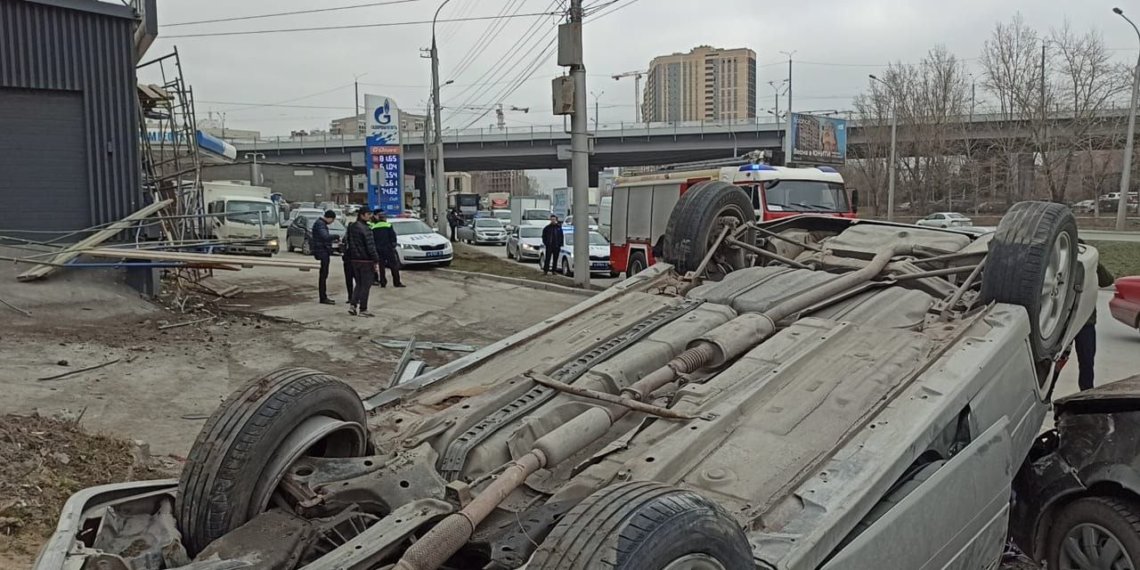 Появилось видео смертельного ДТП на Ипподромской и кадры последствия