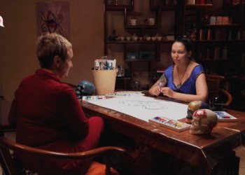 Эзотерик и бывшая жительница Новосибирска родила пятого ребенка на шоу «Беременна в 45»