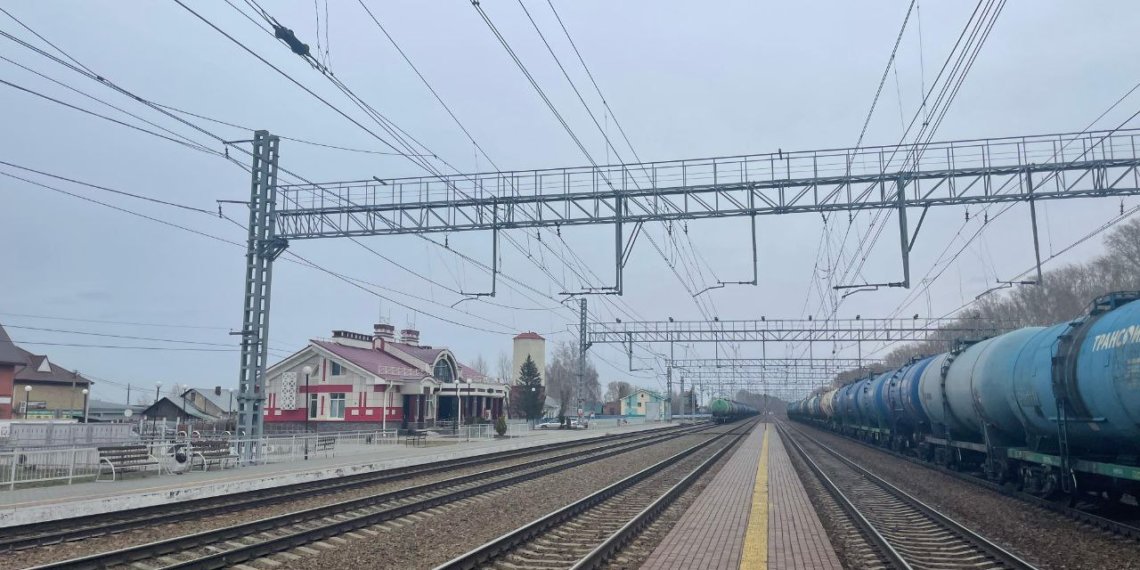 Бегал у ЖД-путей: мужчина погиб на станции Сокур в Новосибирской области