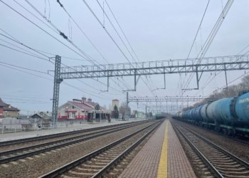 Бегал у ЖД-путей: мужчина погиб на станции Сокур в Новосибирской области