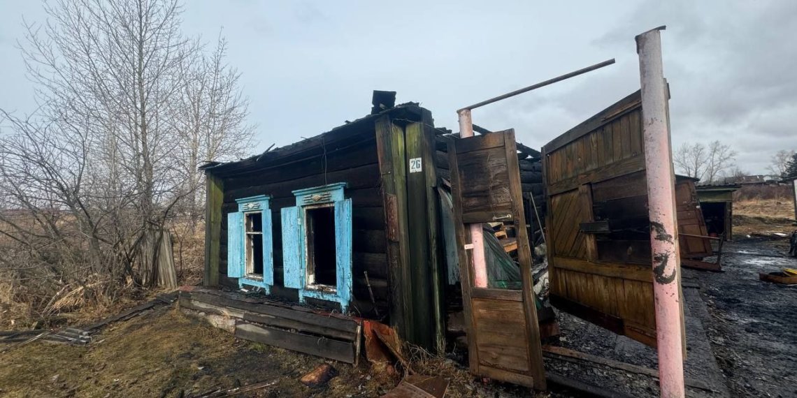 В Заозерном возбудили уголовное дело по факту гибели трех человек, включая подростка, в результате пожара