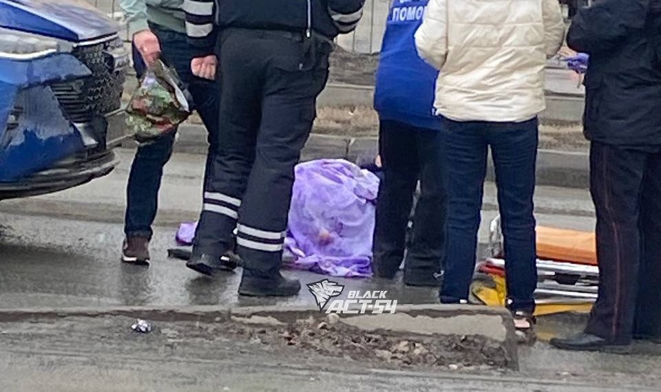 В Калининском районе водитель сбил пожилую женщину на пешеходном переходе