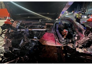 В жестком ДТП после столкновения в лоб двух легковушек пострадали четверо новосибирцев