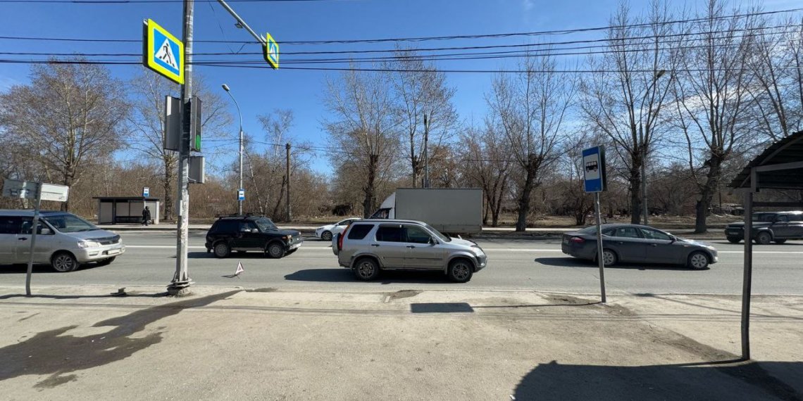 Водитель иномарки снес малолетнего велосипедиста в Новосибирске