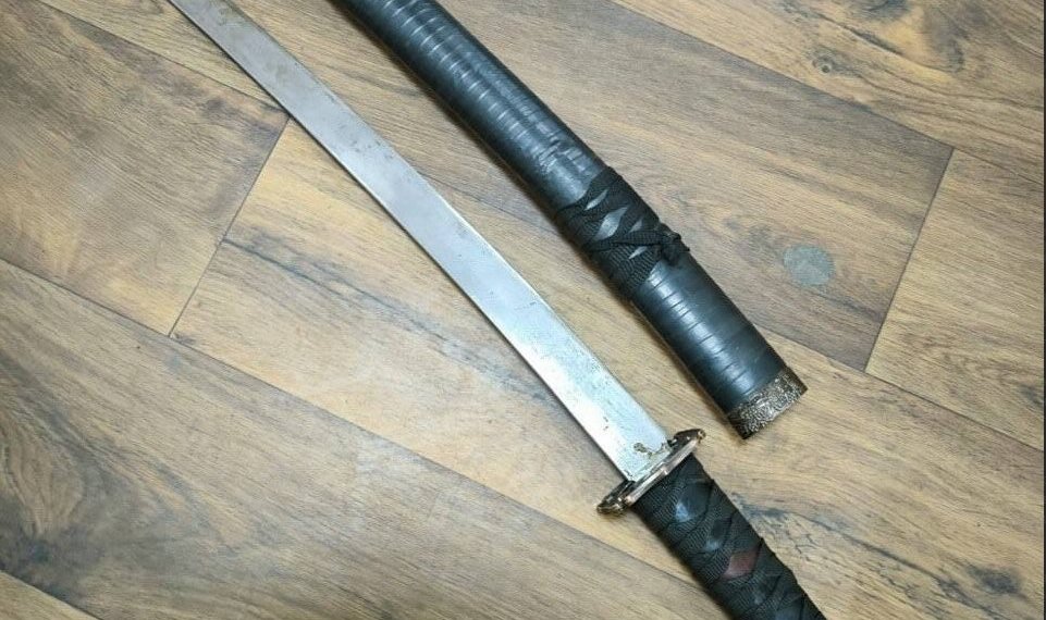 Ронин-сибиряк украл катану у знакомой под Новосибирском