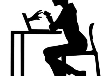 Учительница в сибирском регионе перевела мошенникам более 1,4 млн рублей