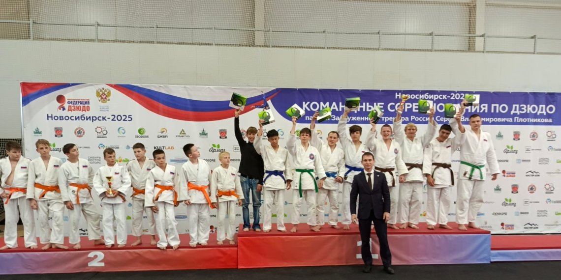 Новосибирские дзюдоисты показали отличную спортивную подготовку на соревнованиях памяти заслуженного тренера России Сергея Плотникова