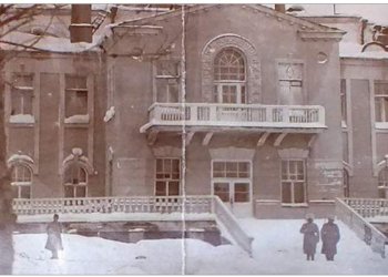 История «Красного факела»: как передвижной театр «осел» в Новосибирске?