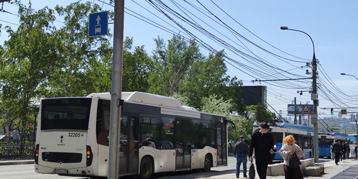 Автобус №99 будет ездить по новой схеме до конца мая в Новосибирске