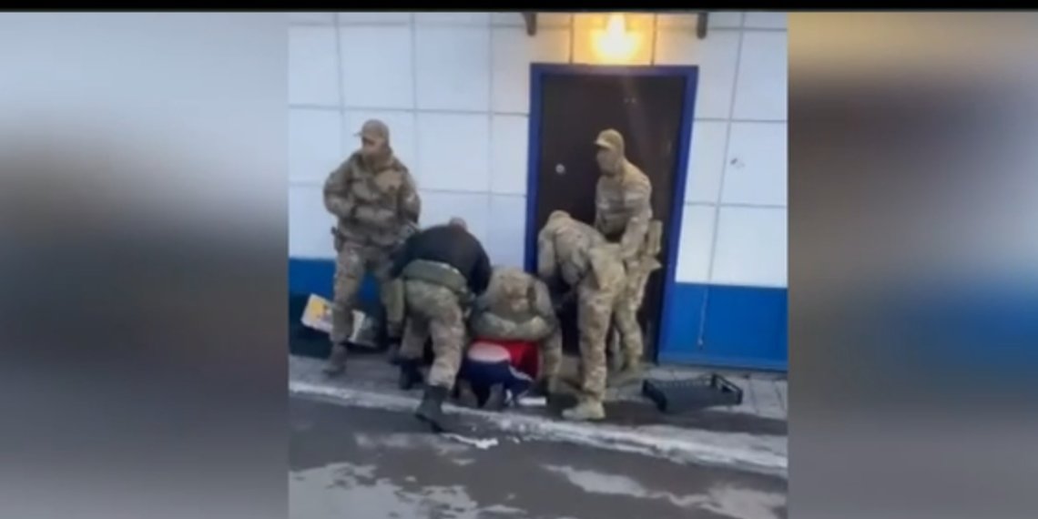 Поставил на счетчик: новосибирец отнял у знакомого 500 тысяч за долг в 20 тысяч рублей