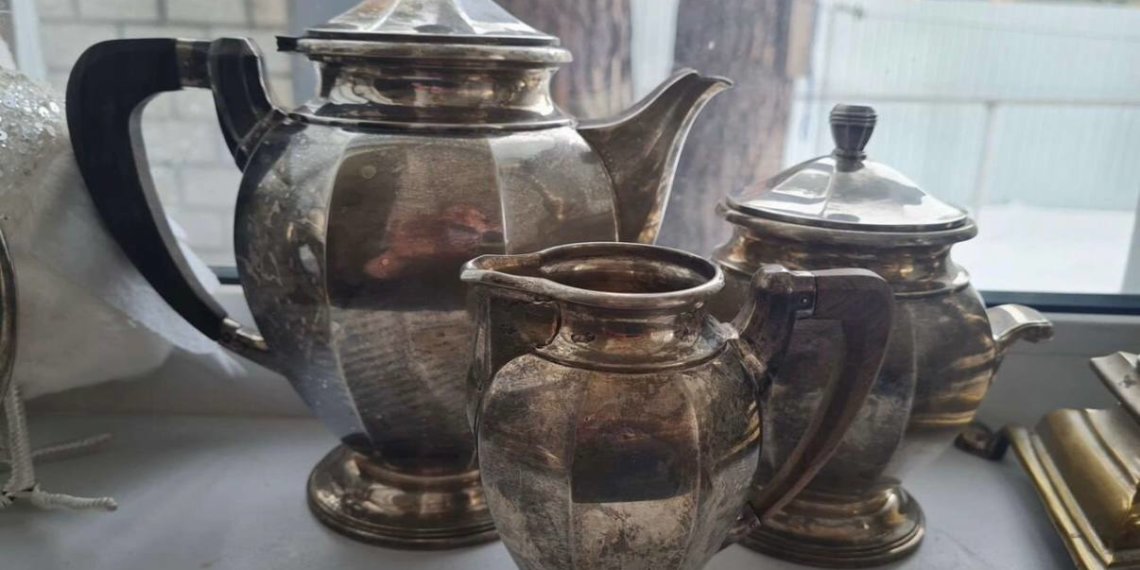 В Новосибирске выставили на продажу французский сервиз за 450 тысяч рублей