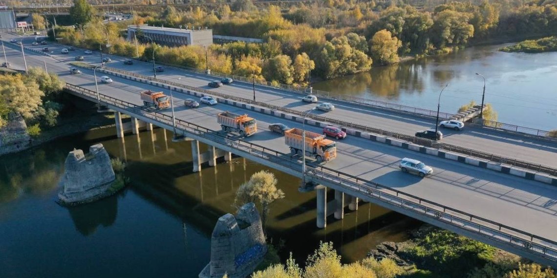 На левом мосту через Иню запустят реверсивное движение
