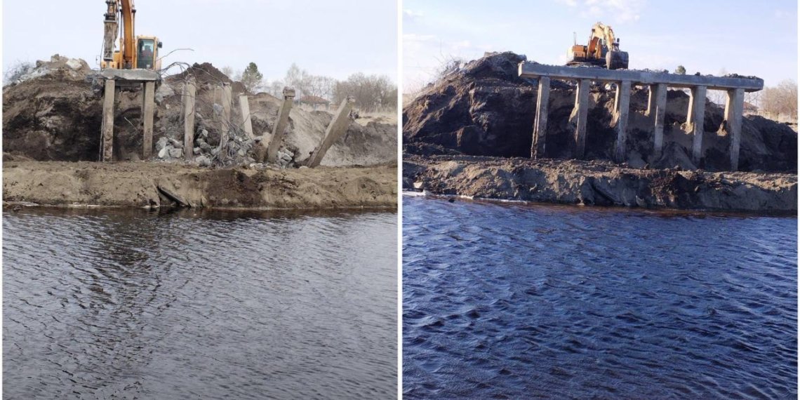 Под Новосибирском восстанавливают мост, который обрушился два года назад