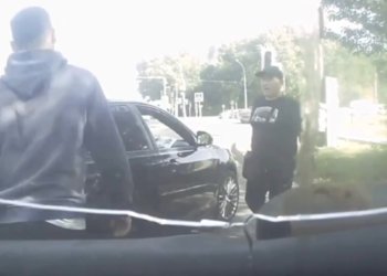 Новосибирец угрожал пристрелить водителя из-за конфликта на дороге