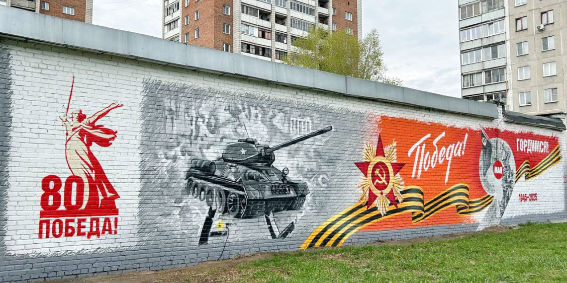 Накануне Дня Победы объекты «Россети Новосибирск» украсили памятные муралы