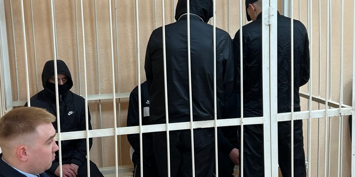 Суд ждет пятерых похитителей и вымогателей в Новосибирске