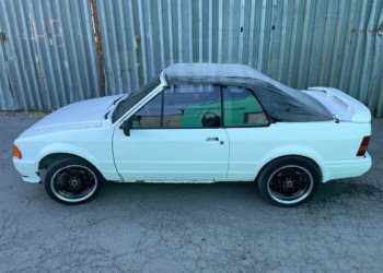 В Новосибирске продают кабриолет Ford Escort 1984 года за 235 тысяч